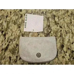 New With Tags Anne Klein Chino Colored Curved Card Case